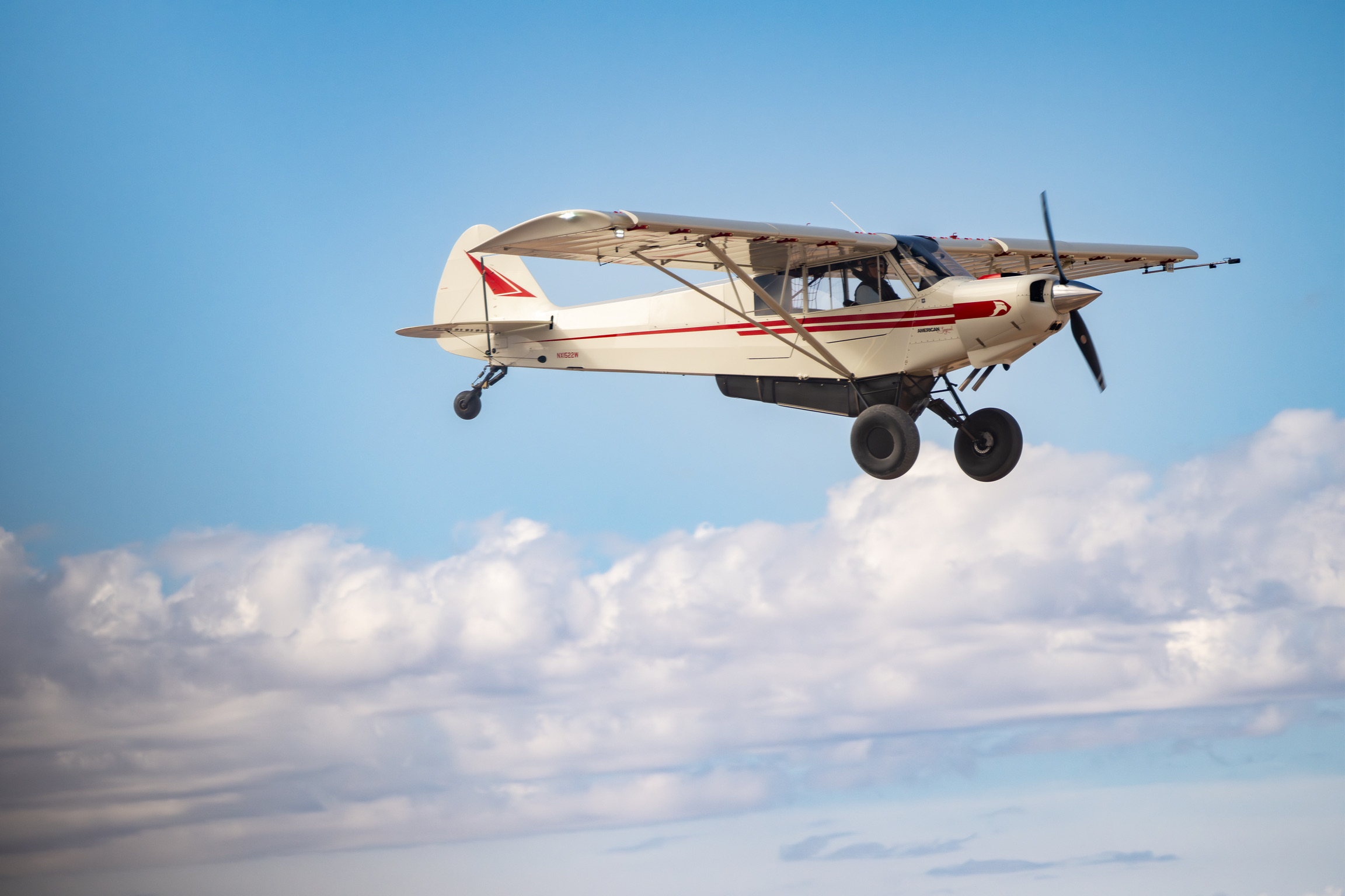N1522W climbing out